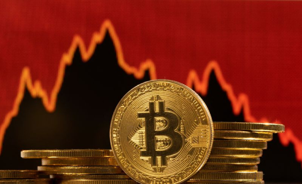 Le Bitcoin dérape avant l'IPC et la Fed, voici le seuil clé qui ne doit pas être cassé